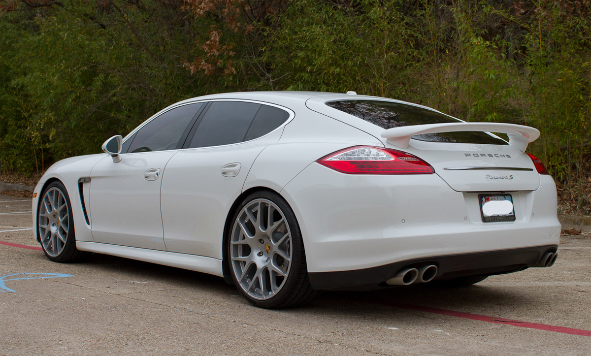 Porsche Panamera Tuning белая